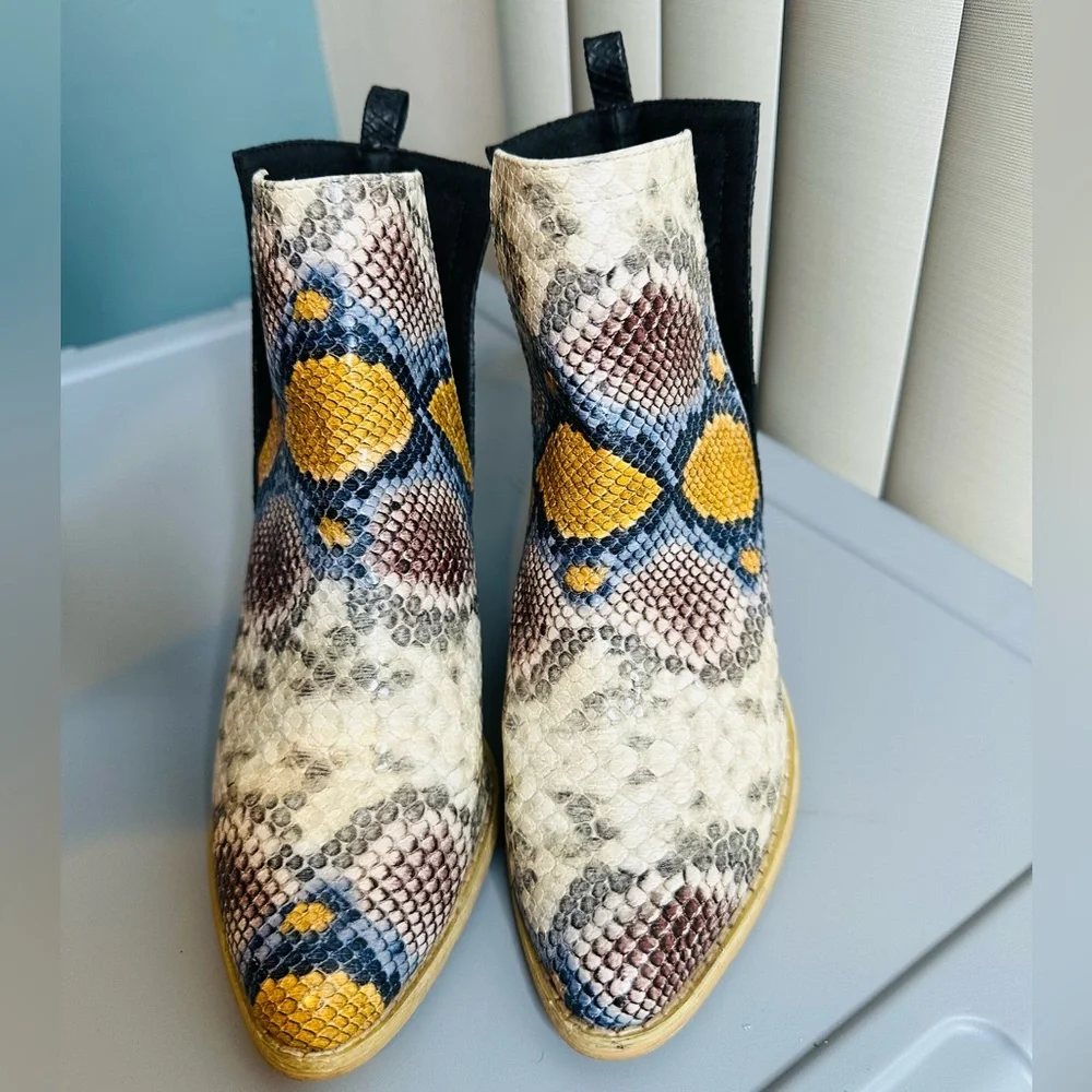 Arider Girl faux snakeskin print ankle boots chunky stacked heel Size 7.5